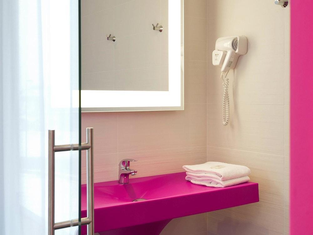 Hotel Ibis Styles Nivelles Exterior foto