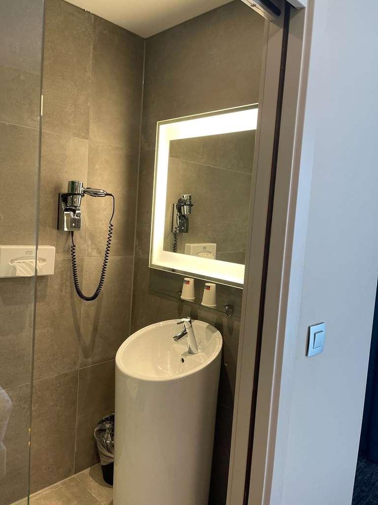 Hotel Ibis Styles Nivelles Exterior foto