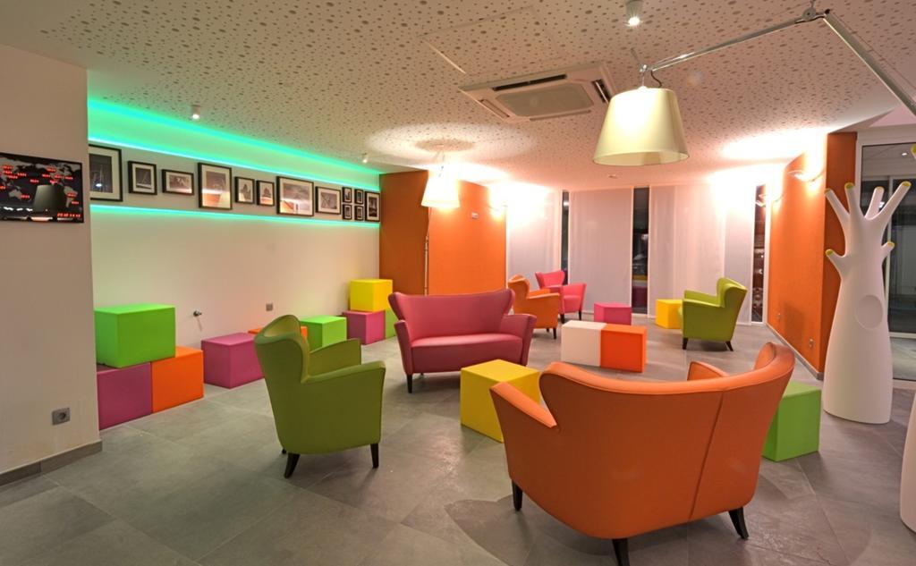 Hotel Ibis Styles Nivelles Exterior foto