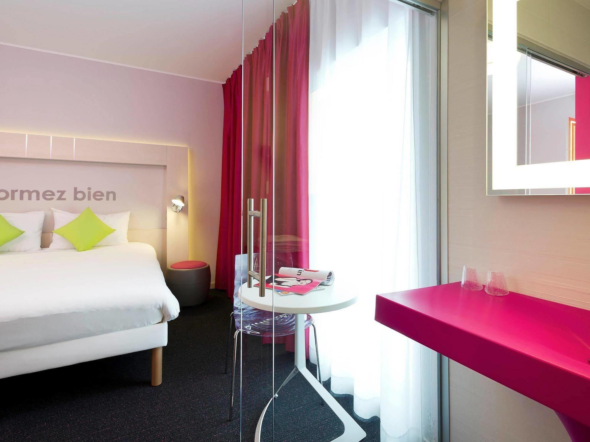 Hotel Ibis Styles Nivelles Exterior foto