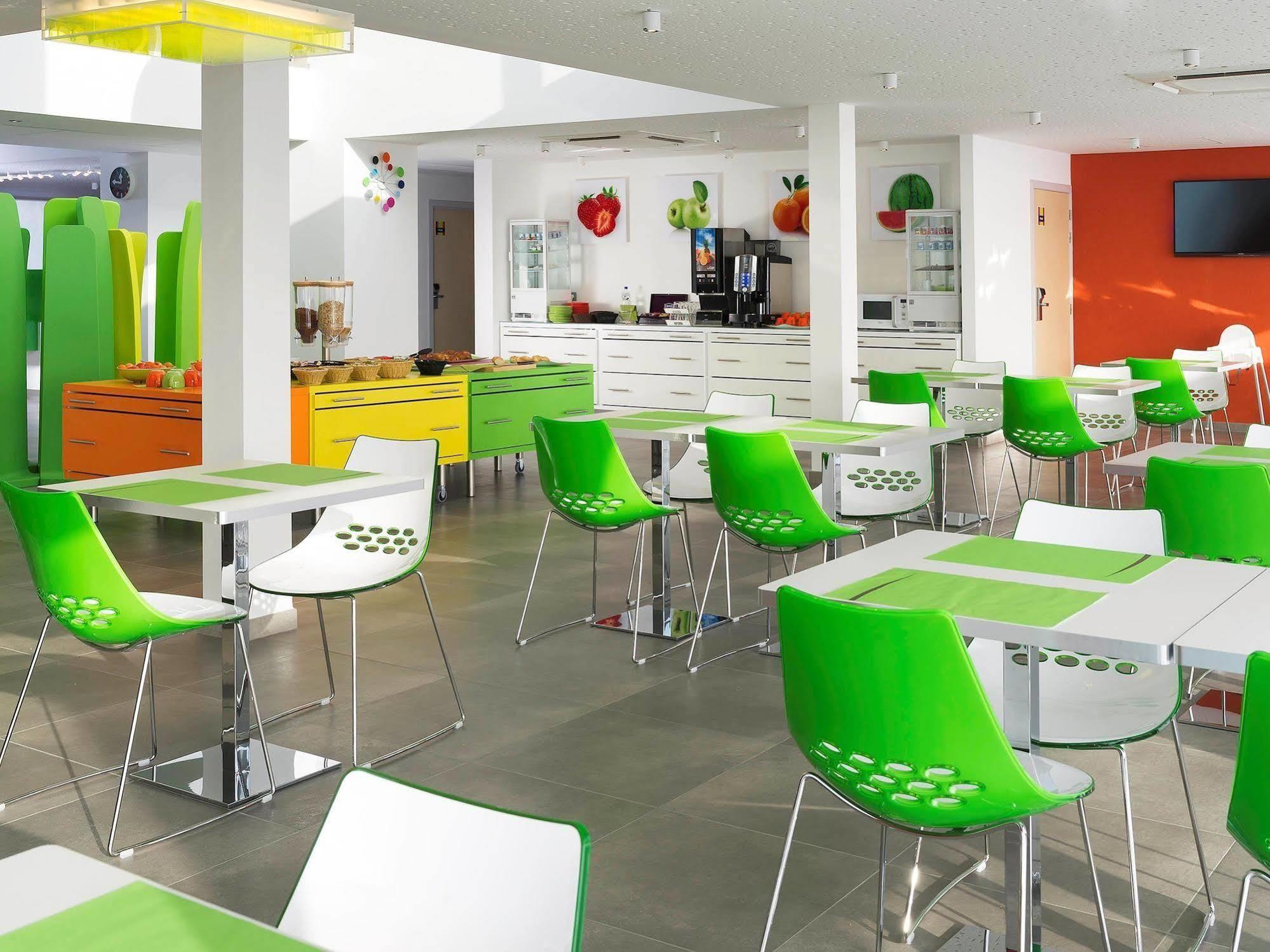 Hotel Ibis Styles Nivelles Exterior foto