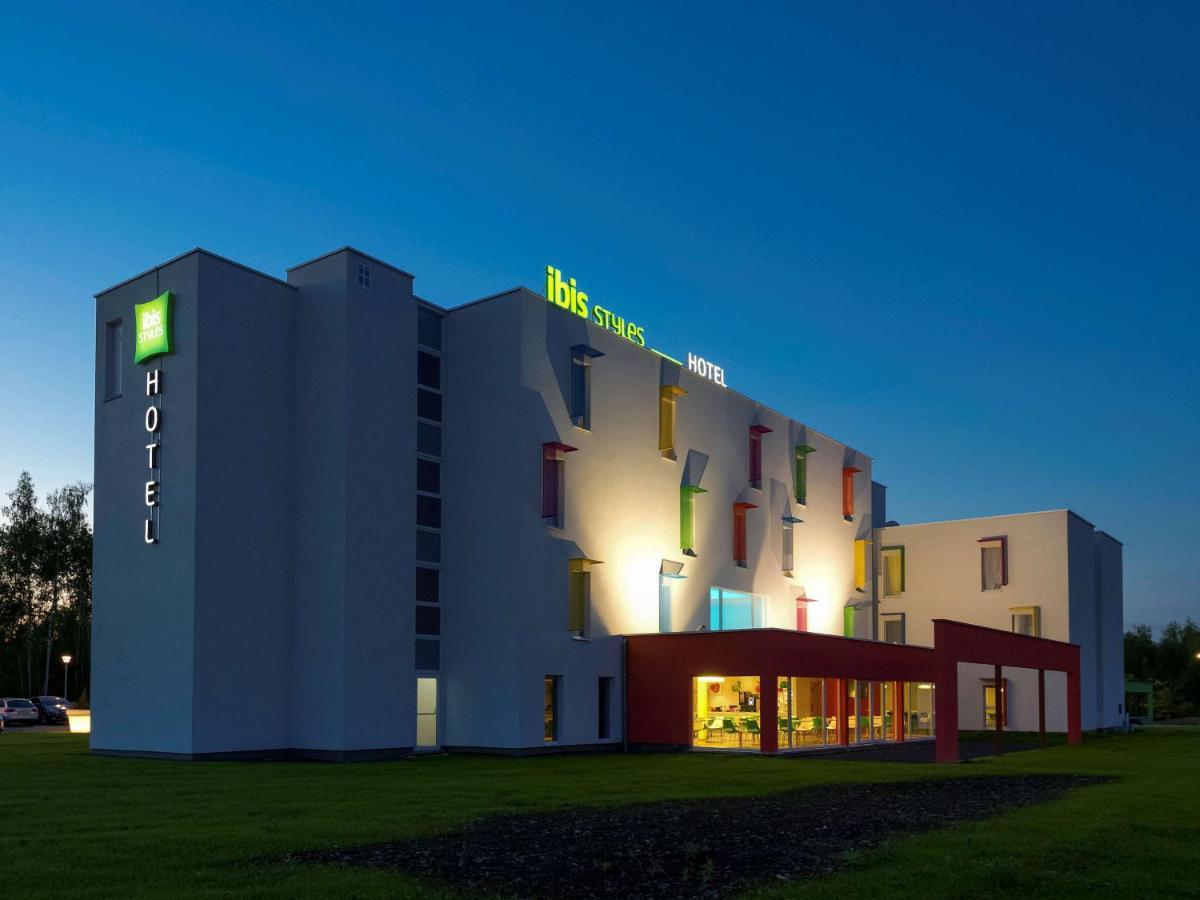 Hotel Ibis Styles Nivelles Exterior foto
